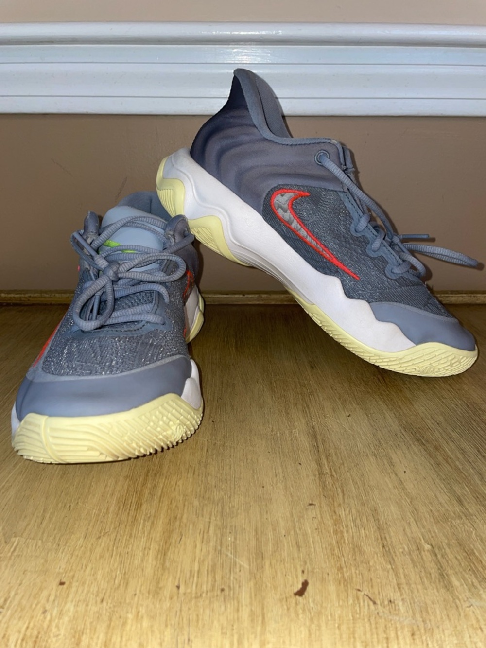 Nike Men's Giannis Immortality 4 Basketball Sneakers very nice condition Sz 7.5